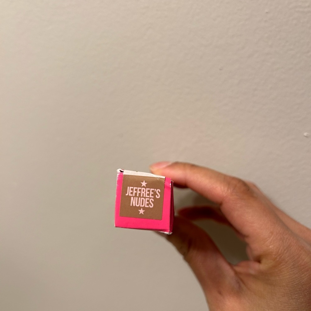 BRAND NEW
JEFFREE STAR COSMETICS
Velour Liquid Lipstick (JEFFREE'S NUDES) - Picture 2 of 2